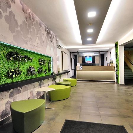 Hotel Nederland Каорле Екстериор снимка