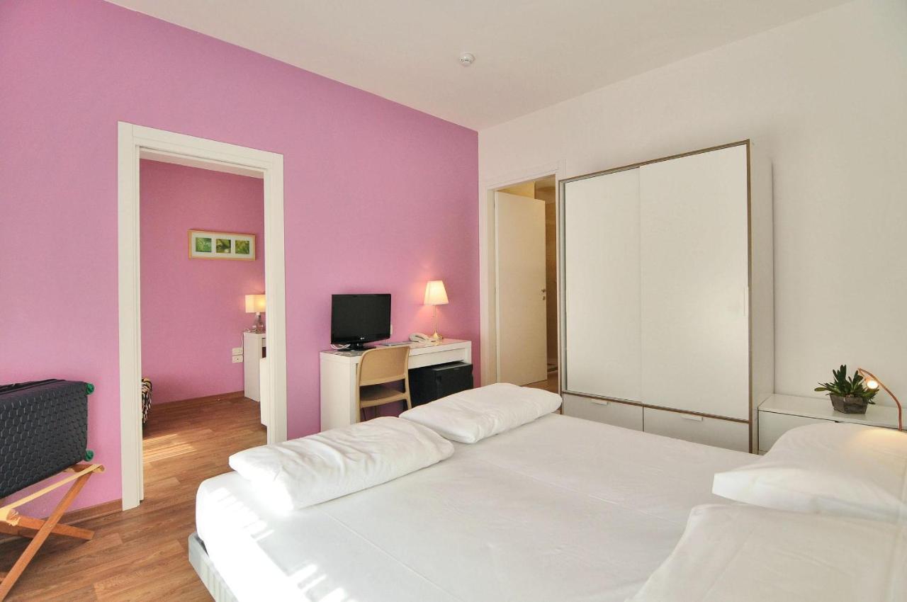 Hotel Nederland Каорле Екстериор снимка