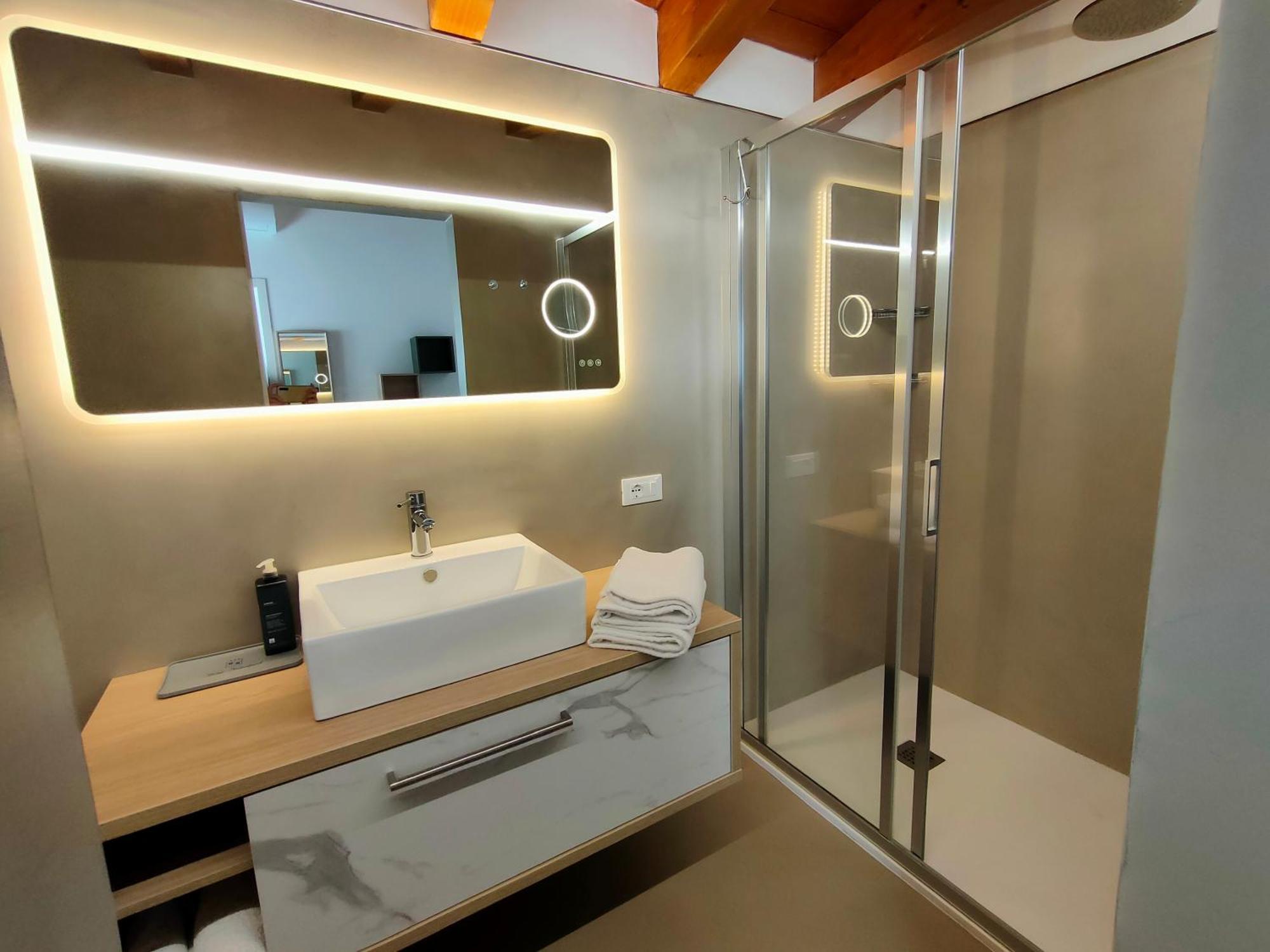 Hotel Nederland Каорле Екстериор снимка